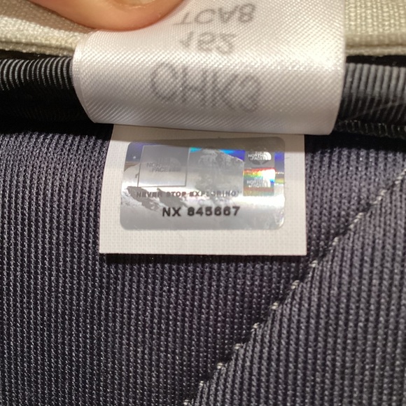 The North Face Borealis Backpack - Picture 14 of 15